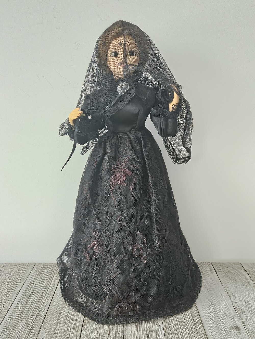 Nortel Presidential Ladies Porcelain Doll Mrs Jane Pierce Black Lace 16" Doll Vi